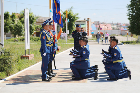 Онцгойгийн 127 албан хаагч тангараг өргөлөө