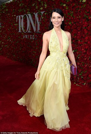 Люси Лью: Хуримаа хийхээс эмээж байна