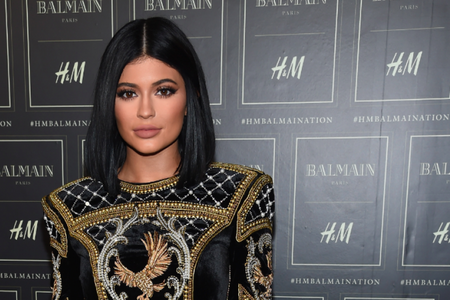 Кайли Женнер: Бидэн шиг хөдөлмөрлөвөл баян болно