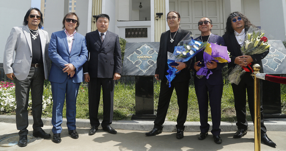 ”Харанга”-ынхан ”Алдрын Од”-оо гардлаа