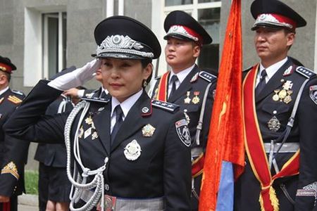 Шинэхэн хурандаа нар