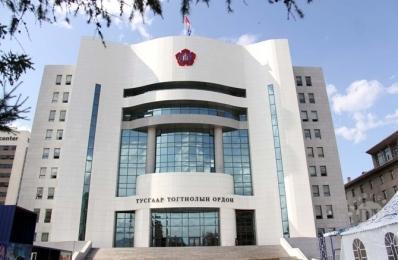 Эвлүүлэг хийсэн хоёр хүнийг шалгаж байна