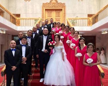 Пүүзтэй сүйт залуу