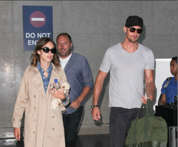 Тарзан найз бүсгүйтэй болжээ