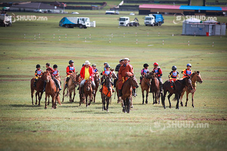 Хязаалангийн уралдаанд 345 хүлэг шандас сорино