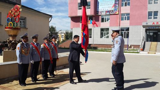 ”Алдар” спорт хороонд Байлдааны туг хүлээлгэн өглөө