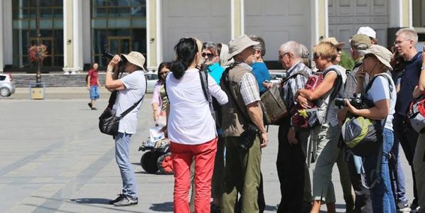 Аялал жуулчлалын чиглэлээр сурч байгаа оюутнууд ЦАЛИНТАЙ дадлага хийнэ