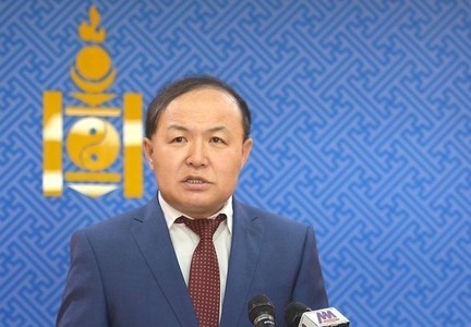 ”Сайн” хөтөлбөрүүдийг зогсоов 