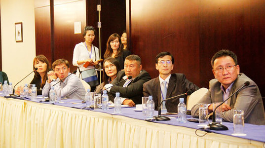 Эдийн засагчид STAND BY-ийг дэмжлээ