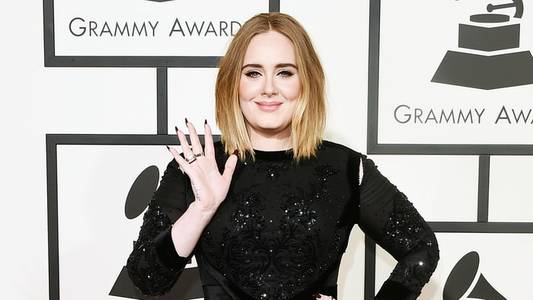 Адель Америкт амьдарна