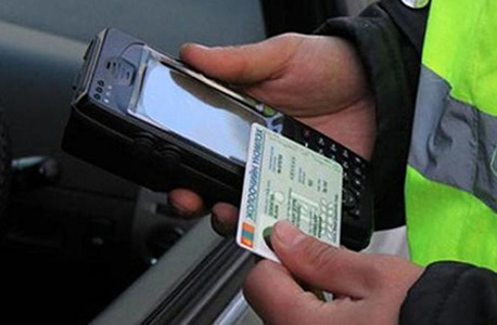 Дуудлагын жолооч согтуугаар үйлчилжээ