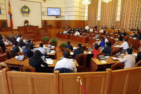 Төсвийн тодотголыг хэлэлцэж байна