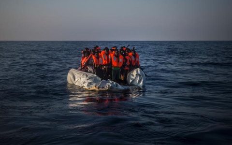 Завь осолдож, дүрвэгсэд амиа алджээ