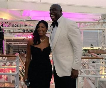 Мэжик Жонсон хуримын ойгоо тэмдэглэв