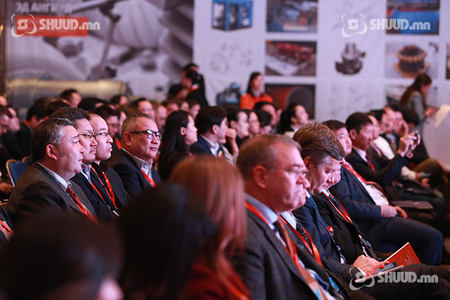  Оюутолгойн ханган нийлүүлэгчид чуулж байна