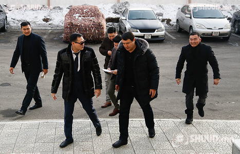 Саят Исембаев монгол охинд туслахаар иржээ  