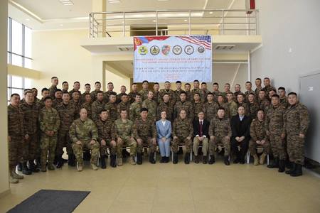 ”Энхийн өвөл-17 ” хамтарсан сургууль хийлээ