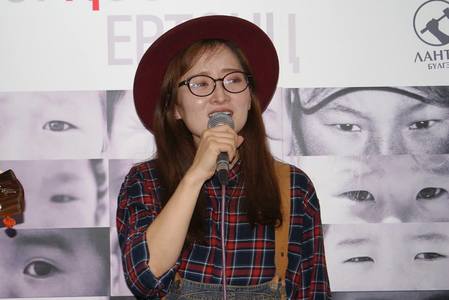 Э.Ануударь: Сүмд явдаг байхдаа гитар тоглож сурсан