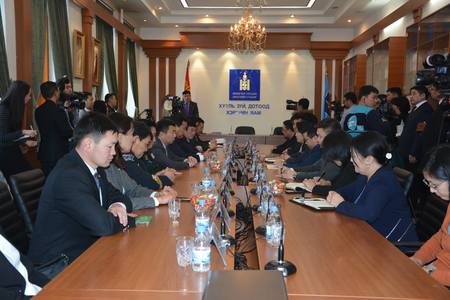 “Иргэдэд ойр эрх зүйн үйлчилгээний жил” болгон зарлалаа