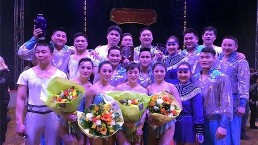 ”Алтан цом”-ын эзэд эх орондоо ирлээ