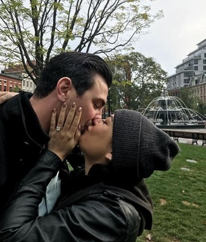 “Бяцхан худалчууд” киноны од сүй тавьжээ