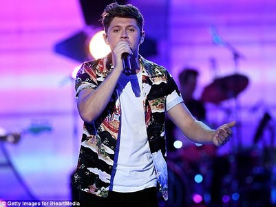 Найл Хоран өөрийгөө ганц бие гэв