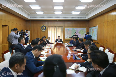 Сураггүй болсон уулчид зөвшөөрөлгүй авиралт хийжээ