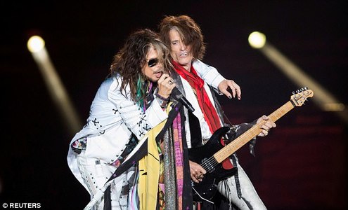 Стивен Тайлерийн биеийн байдлаас болж, бүх тоглолтоо цуцаллаа