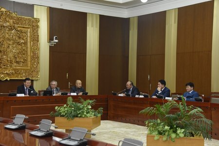 Эдийн засгийн байнгын хороо хуралдав