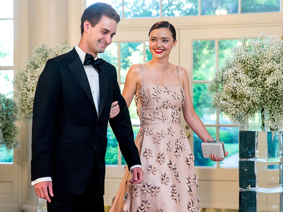 Миранда Керр жирэмсэн болжээ