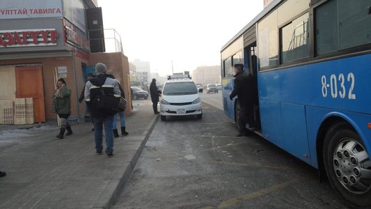 Нийтийн тээврийн хэрэгслийг чөлөөтэй зорчих боломжийг ханган ажиллаж байна