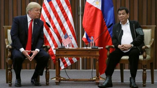 Трамп, Филиппин дэх хар тамхины дайны талаар ам нээсэнгүй