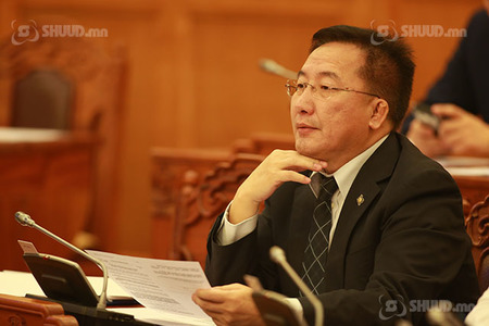 Д.Дамба-Очир: Сэргээгдэх эрчим хүчний зөвшөөрлийг дамладгийг зогсооно