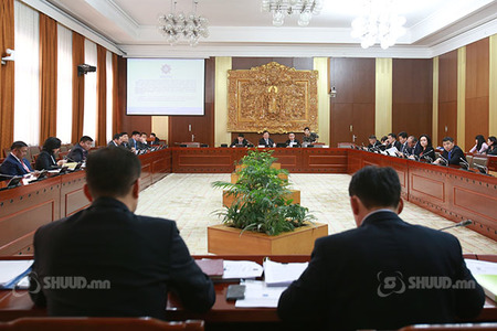 Б.Баттөмөр: Сэргээгдэх эрчим  хүчийг дэмжих төрийн бодлого хэрэгтэй