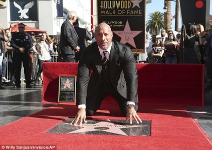 Дуэйн Жонсон “Алдарын одтой” боллоо