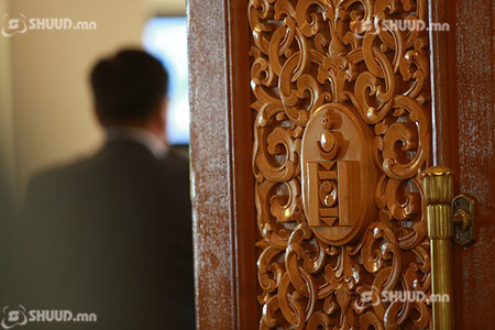 Хамгийн олон санал авсан нэр дэвшигчдэд УИХ-ын гишүүний үнэмлэх гардуулна