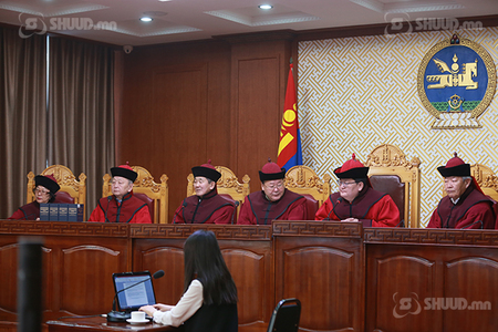 Үндсэн хуульд заасан хууль дээдлэх зарчмыг зөрчсөн гэж  үзлээ