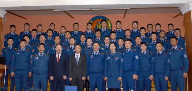 Аврагчид тэсрэх бодистой  ажиллах эрхийн гэрчилгээгээ авлаа