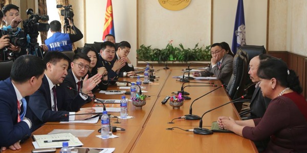 Үндэсний үйлдвэрлэлээ дэмжин ажиллана