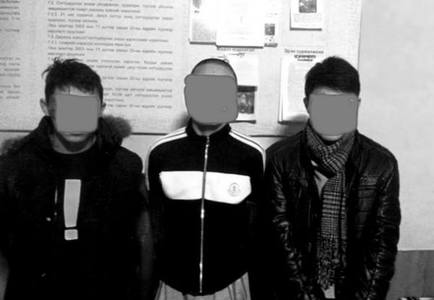 Сурагчид бүлэглэн дээрэм хийдэг байжээ