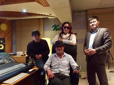 Ц.Чулуунбат, С.Наран нар анх удаа хамтарч дууллаа