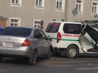 Түргэний машинтай мөргөлдсөн осол гарчээ