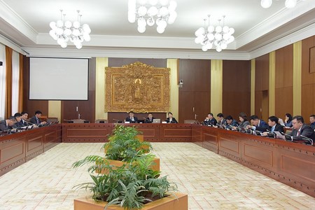 Мөнгөн хадгаламжийн даатгалын тухай хуулийн төслийг хэлэлцэхийг дэмжив 