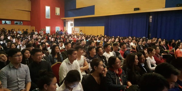 Батлан хамгаалахын багц хуулийг сурталчилж байна