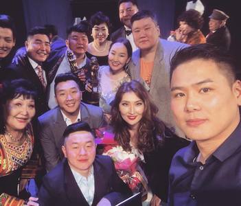 Жүжигчин Отгоо “Мөрөөдлийн театр”-аар овоглоно