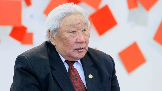 Д.Бямбасүрэн: Оюутолгойн гэрээ бол эрх мэдэлтнүүдийн шуналын нян цугларсан бохирын сав