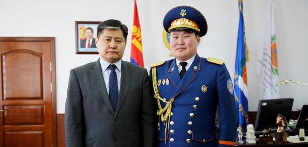 Ахлах дэслэгч цолоор шагнав