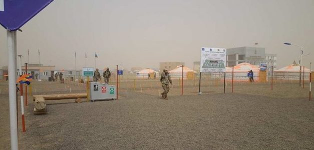 Дадлага сургууль цаг агаарын хүндрэлтэй нөхцөлд болж байна