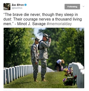 Холливуудын одод баатруудаа дурсав