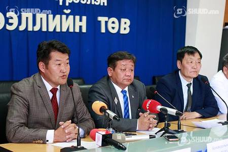 Кабинетаа хандиваар тохижуулаад ажлаасаа халагдсан гэв